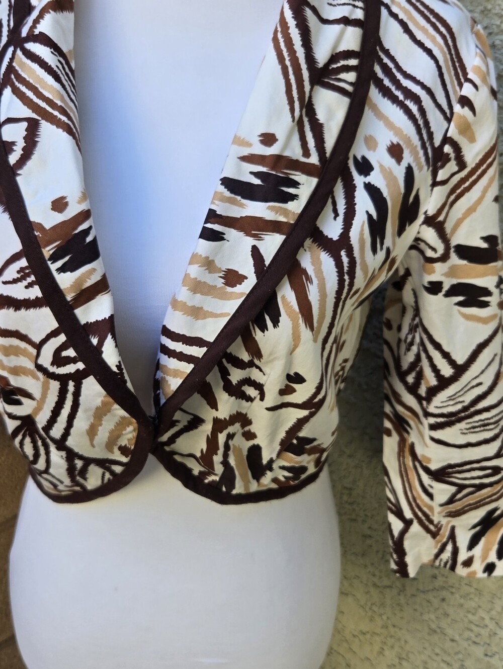 Rabbit Rabbit Rabbit Printed Cropped Bolero in Brown and Cream - Picture 3 of 8